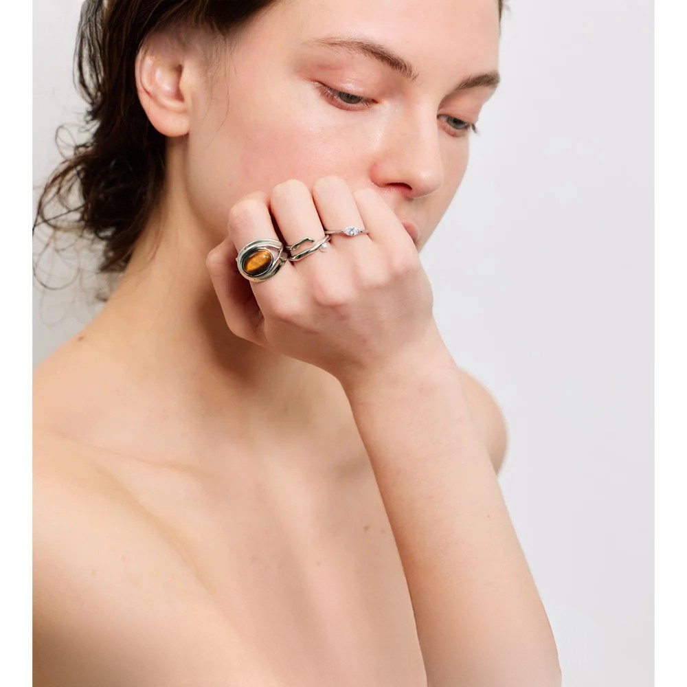 mona Ring