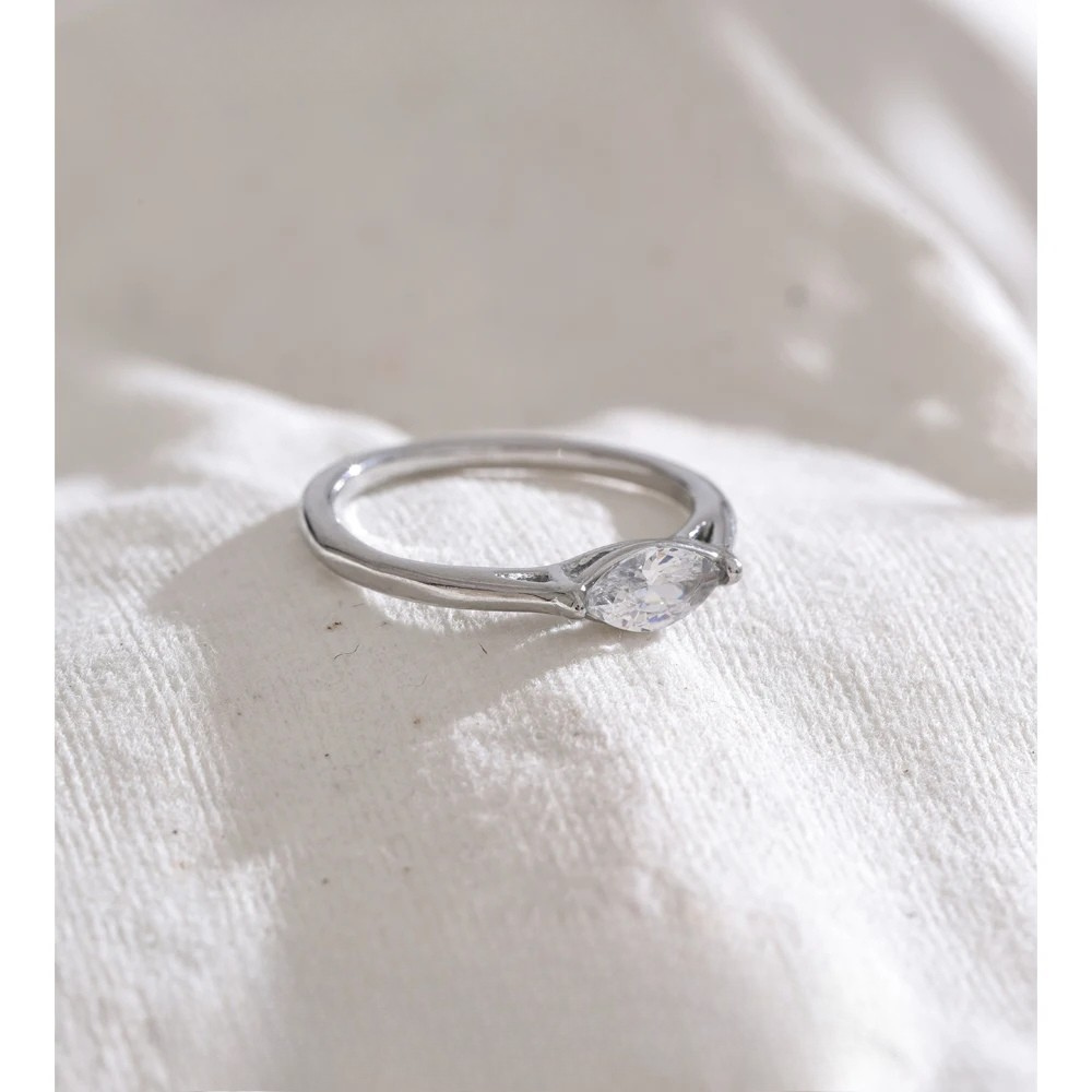 mona Ring