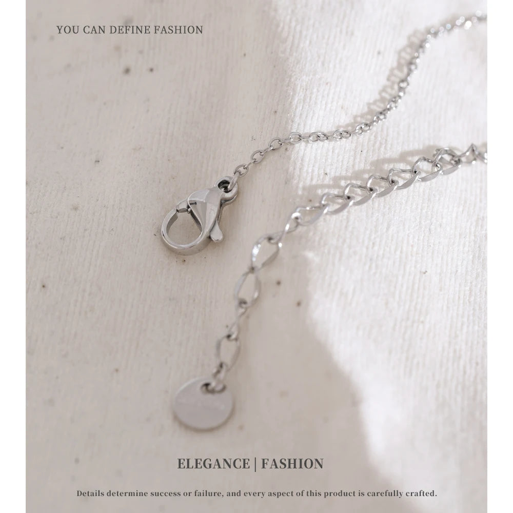 Line Necklace