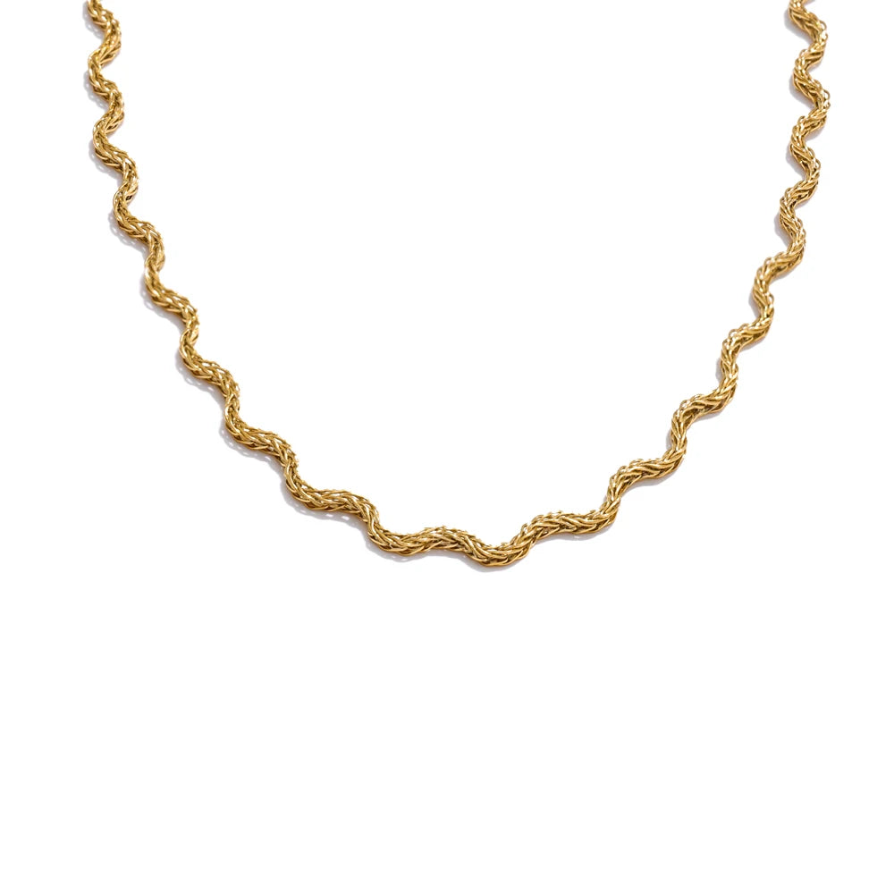 Elara Necklace